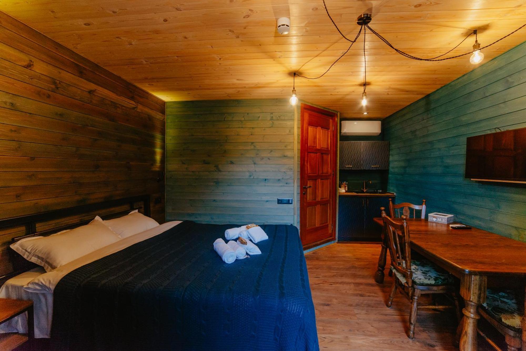 Wanderholic Hotel Telavi Luaran gambar