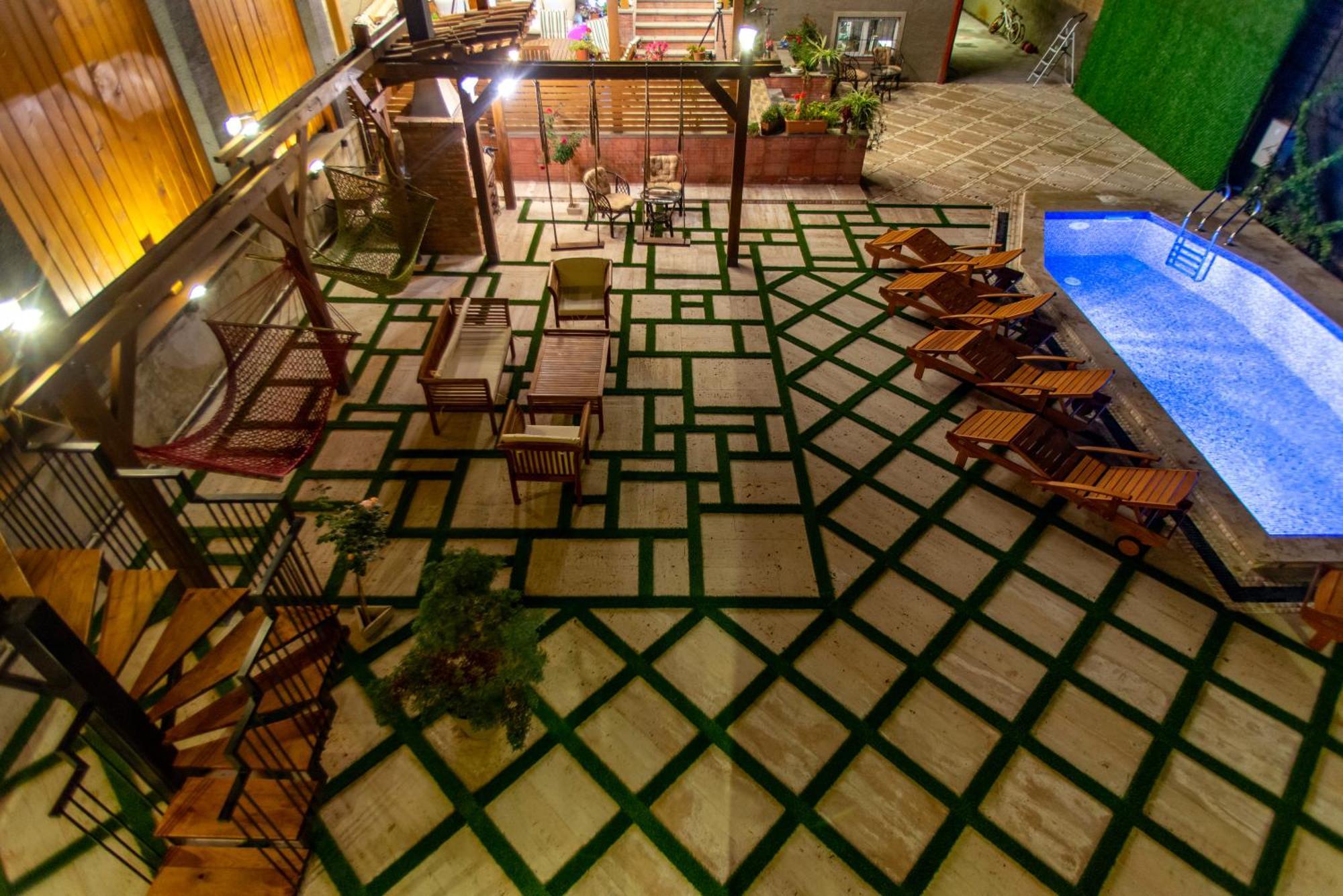 Wanderholic Hotel Telavi Luaran gambar