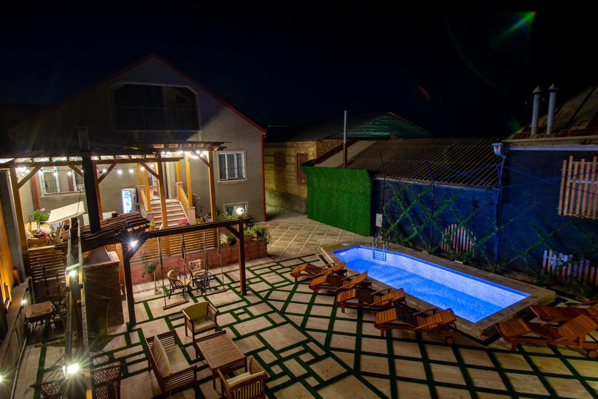 Wanderholic Hotel Telavi Luaran gambar