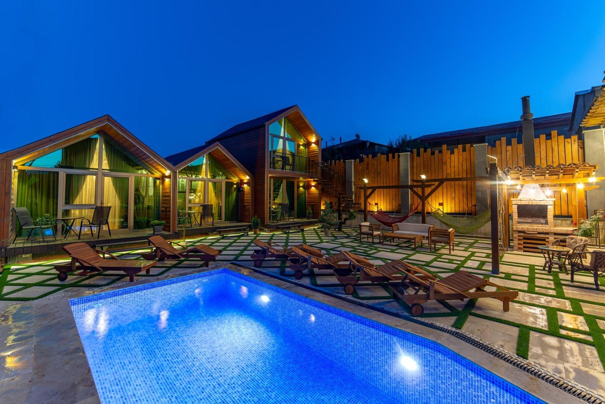Wanderholic Hotel Telavi Luaran gambar